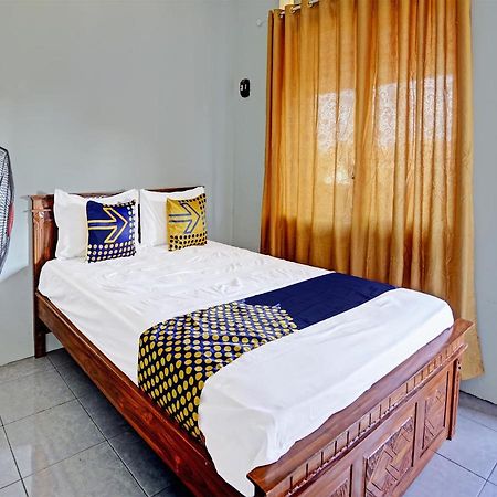 Spot On 91595 Sruni Syariah Hotell Gedangan Exteriör bild