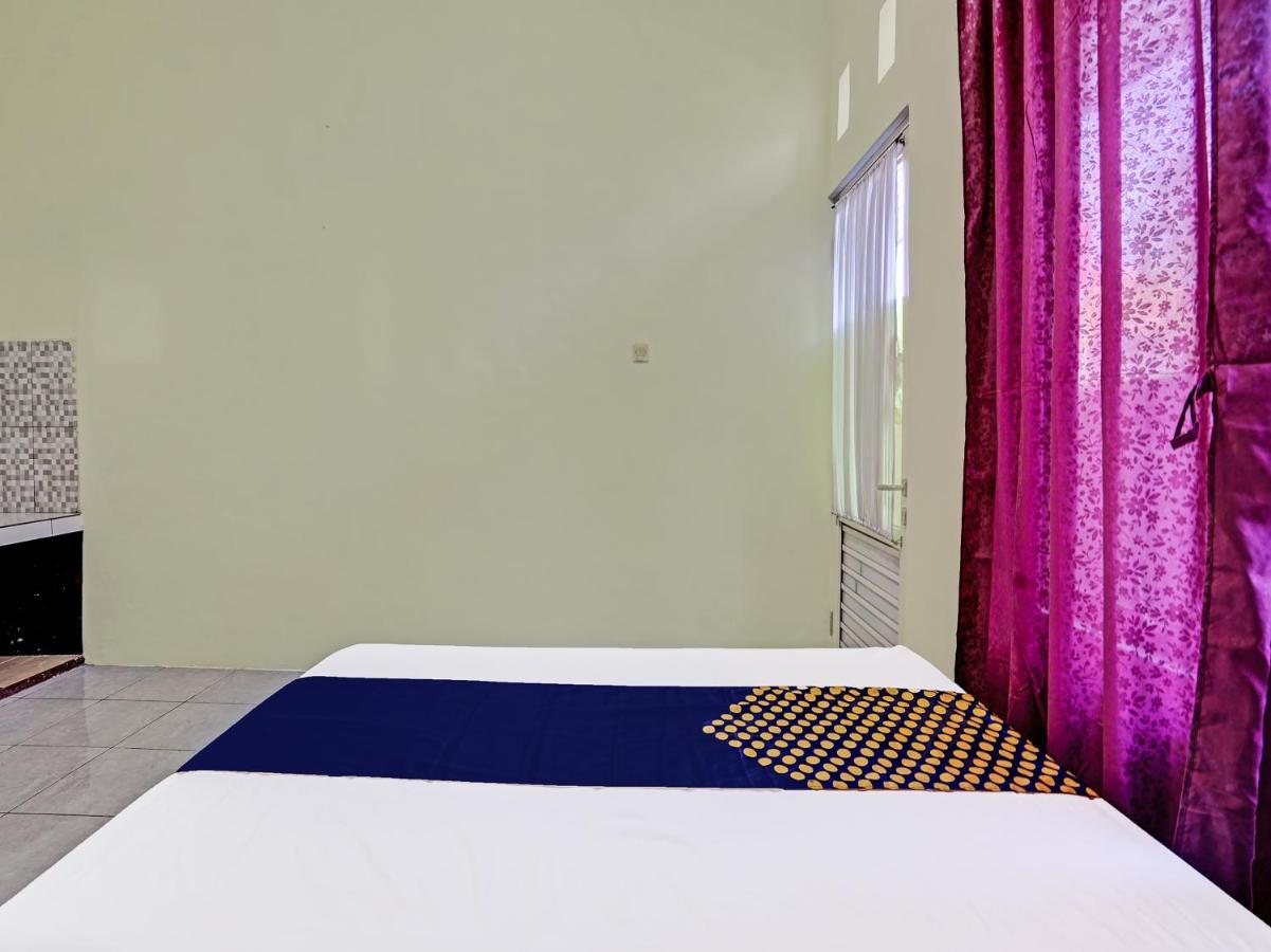 Spot On 91595 Sruni Syariah Hotell Gedangan Exteriör bild